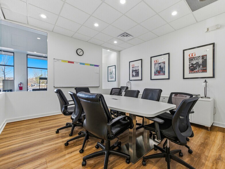 More Photos Of 190 Hendersonville Rd, Asheville Storefront Retail Office For Lease