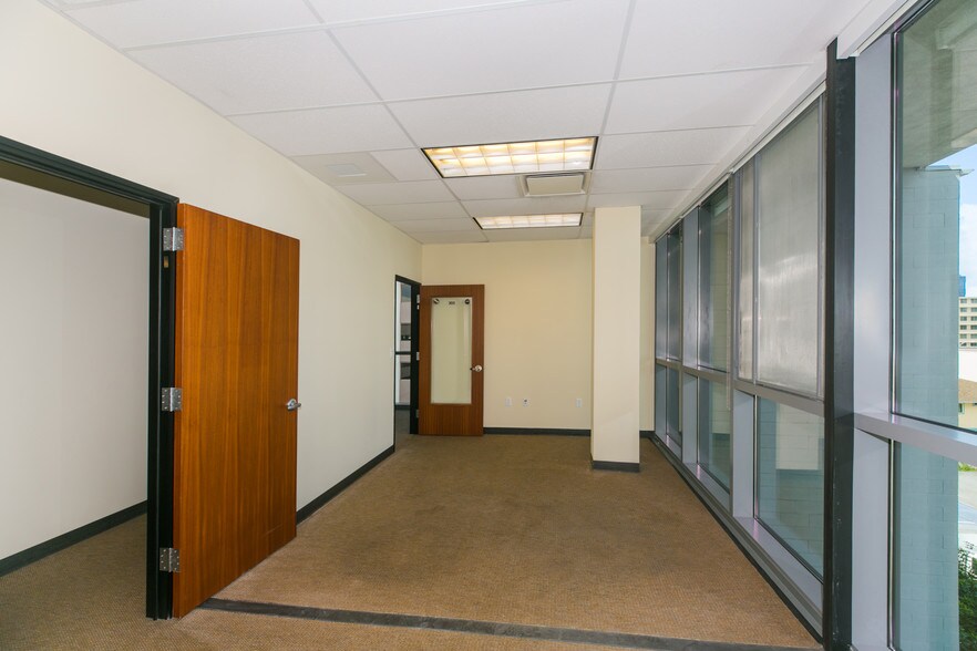 More Photos Of 1314 S king St, Honolulu Medical For Sale