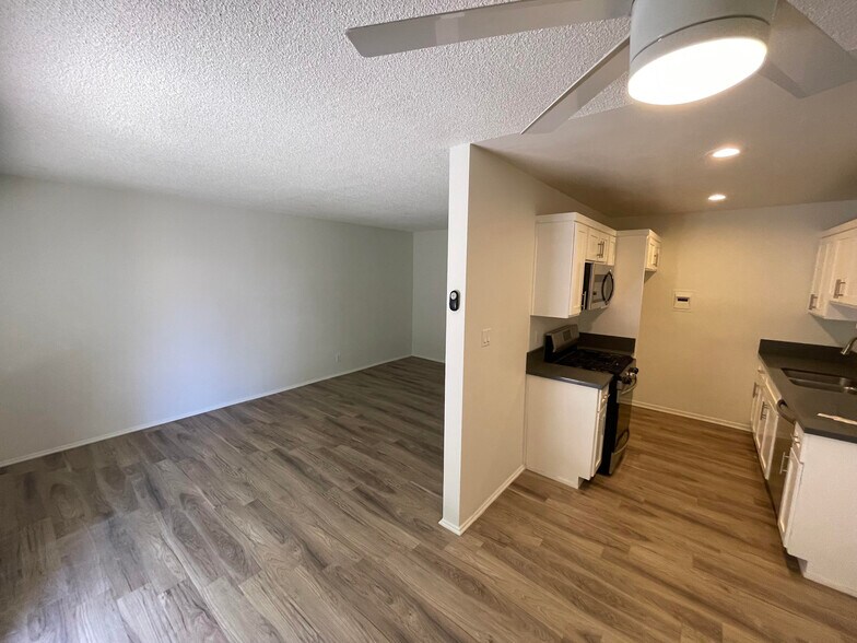 More Photos Of 3117 E 6th St, Long Beach Apartments For Sale