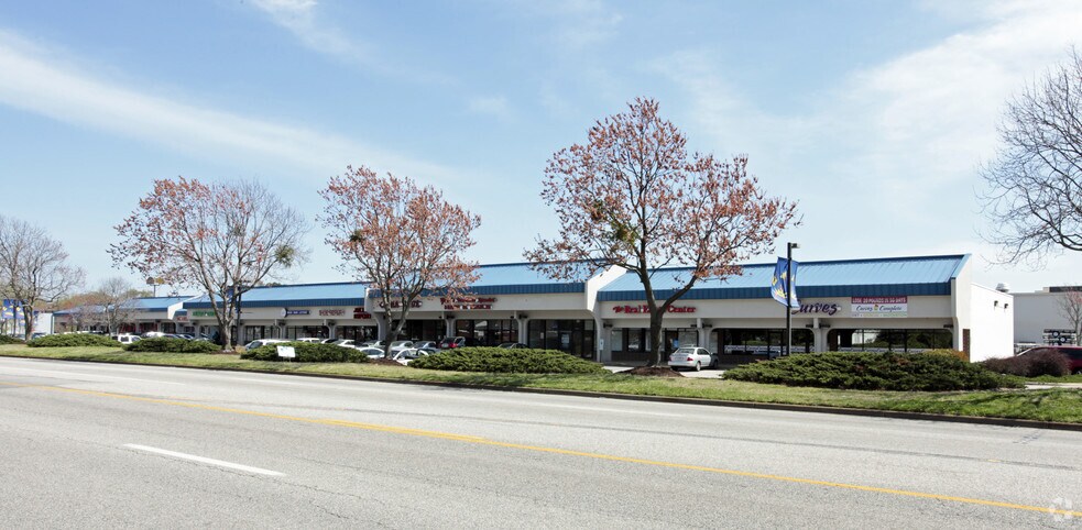 More Photos Of 2300-2332 W Mercury Blvd, Hampton Unknown For Lease