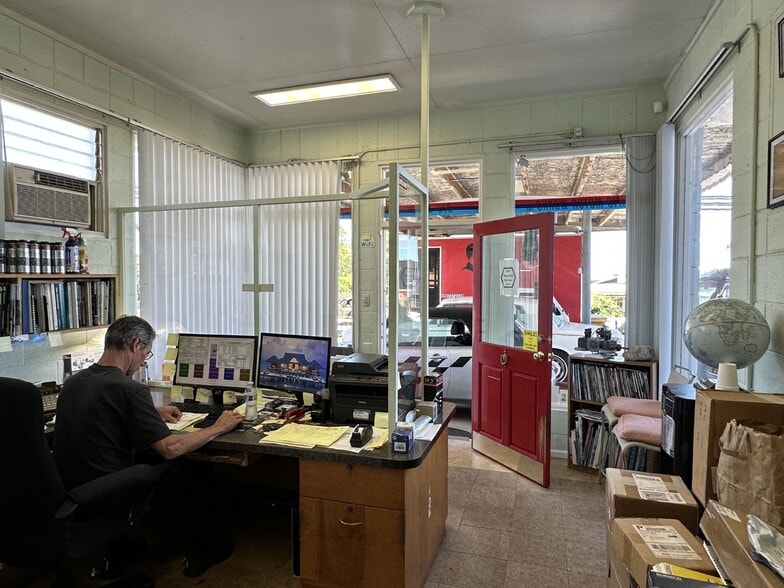 More Photos Of 3135 Lower Kula Rd, Kula Storefront Retail Office For Sale