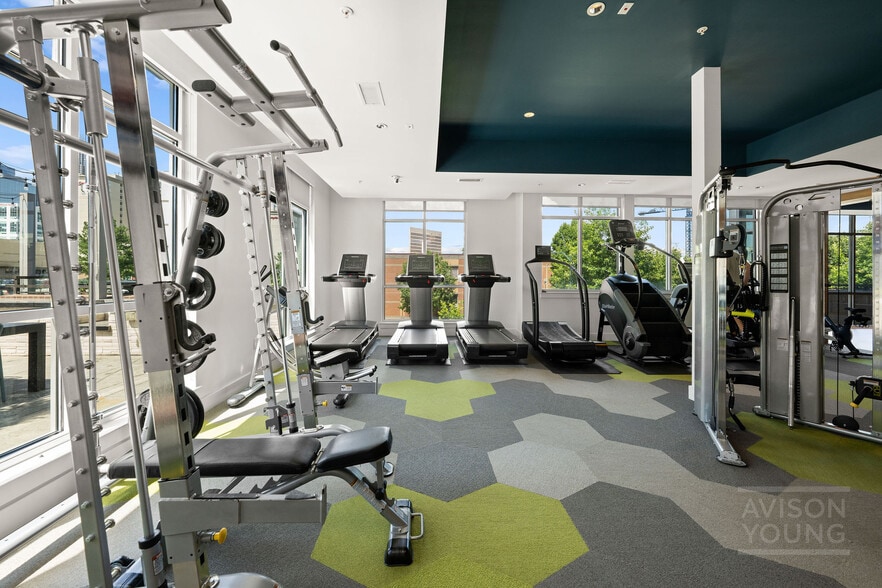 More Photos Of 650 E Brooklyn Village Ave, Charlotte Apartments For Sale