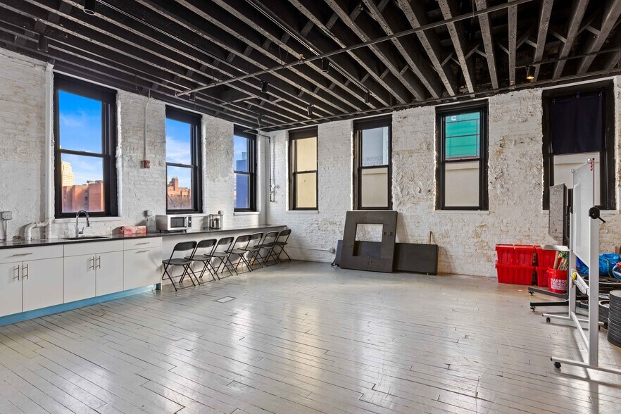 More Photos Of 267-271 Douglass St, Brooklyn Loft Creative Space For Lease
