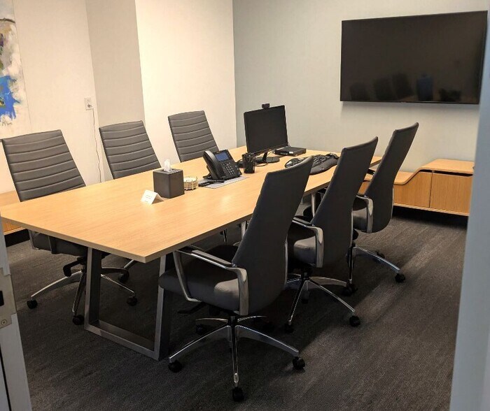 More Photos Of 301 S McDowell St, Charlotte Office For Sale