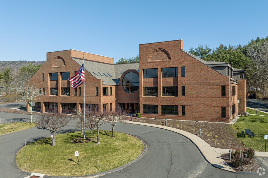 More Photos Of 22 Waterville Rd, Avon Medical For Sale