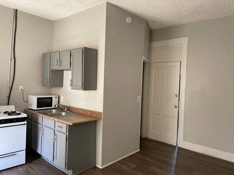 More Photos Of 1225 Vincennes St, New Albany Apartments For Sale
