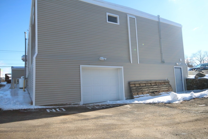 More Photos Of 49 Waterbury Rd, Prospect Storefront For Sale