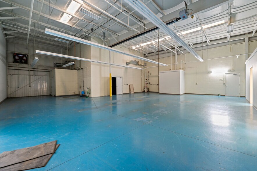 More Photos Of 143 Commerce Blvd, Loveland Warehouse For Sale