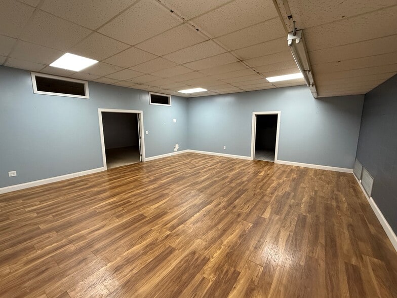 More Photos Of 3713-3715 Pepperell Pky, Opelika Freestanding For Lease