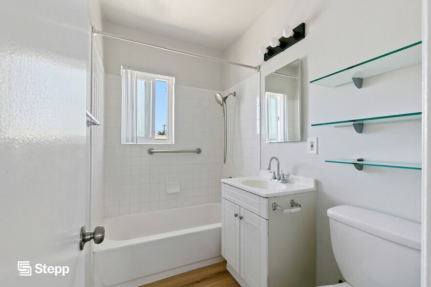 More Photos Of 140 E Spring St, Long Beach Apartments For Sale