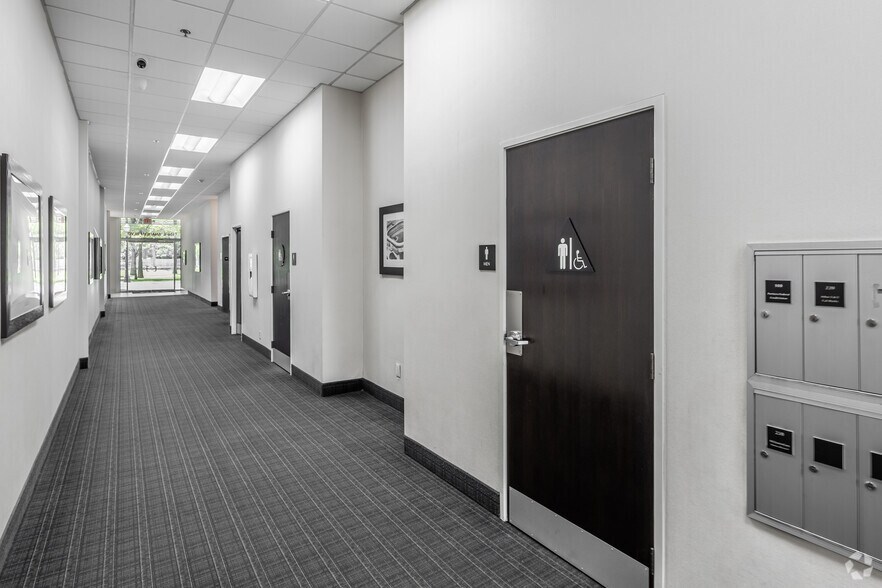 More Photos Of 100 S Anaheim Blvd, Anaheim Office For Lease