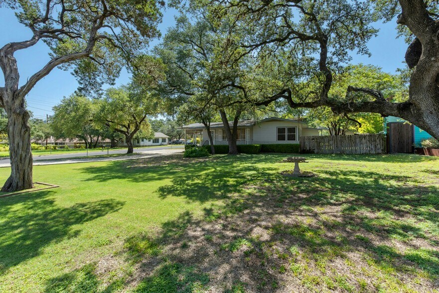 More Photos Of 6401 Menchaca Rd, Austin Flex For Sale