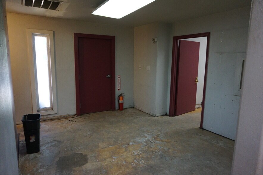 More Photos Of 15251 Boyle Ave, Fontana Warehouse For Sale