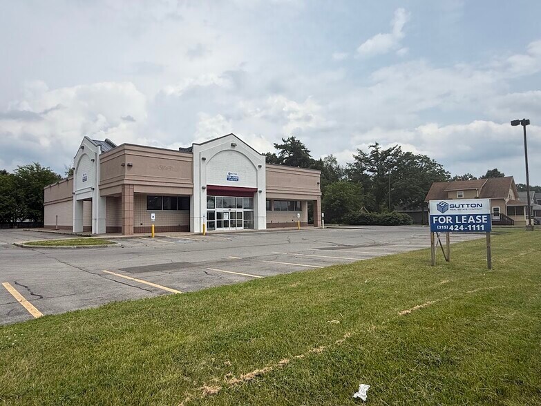 Primary Photo Of 2616 Brewerton Rd, Mattydale Drugstore For Lease