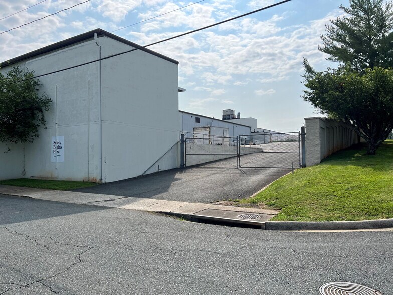 More Photos Of 201 Oakley Ave, Lynchburg Warehouse For Sale