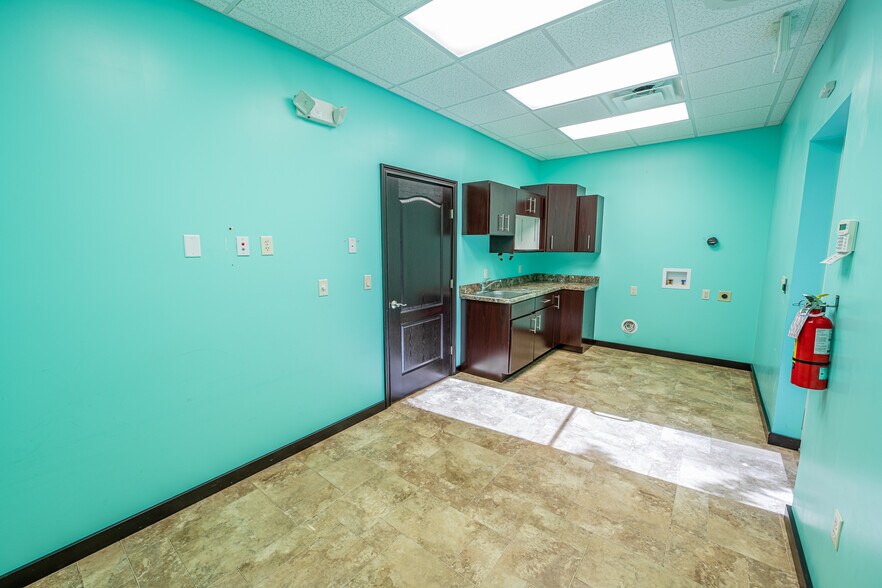 More Photos Of 8550 NE 138th Ln, The Villages Medical For Sale