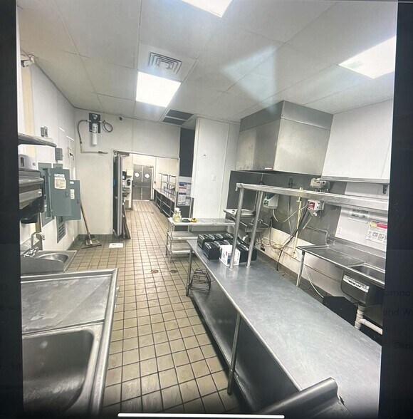 More Photos Of 9648-9664 W Linebaugh Ave, Tampa General Retail For Sale