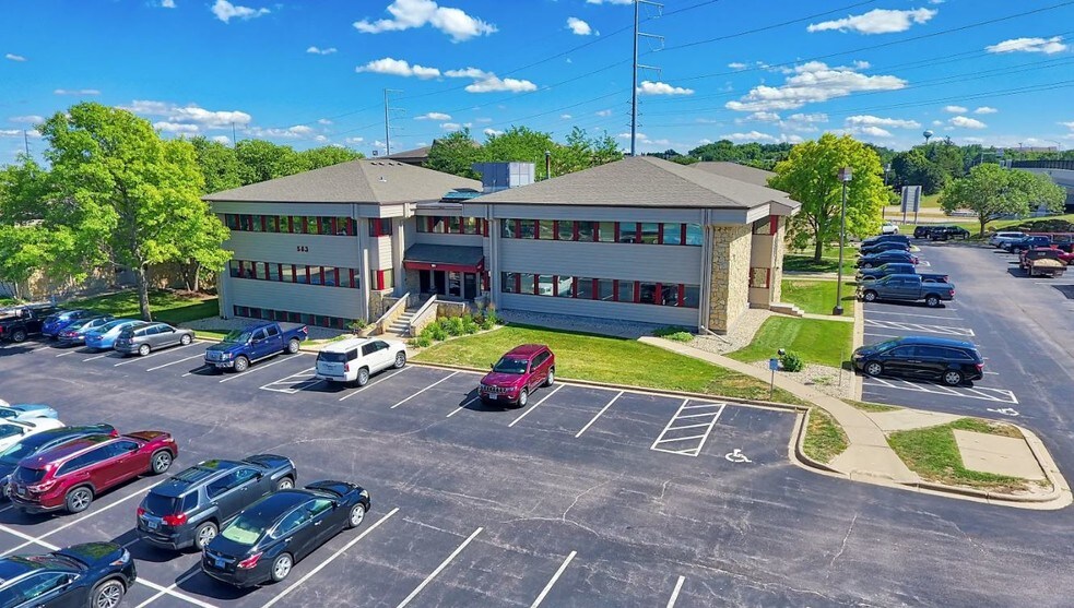 More Photos Of 1 Point Pl, Madison Unknown For Lease