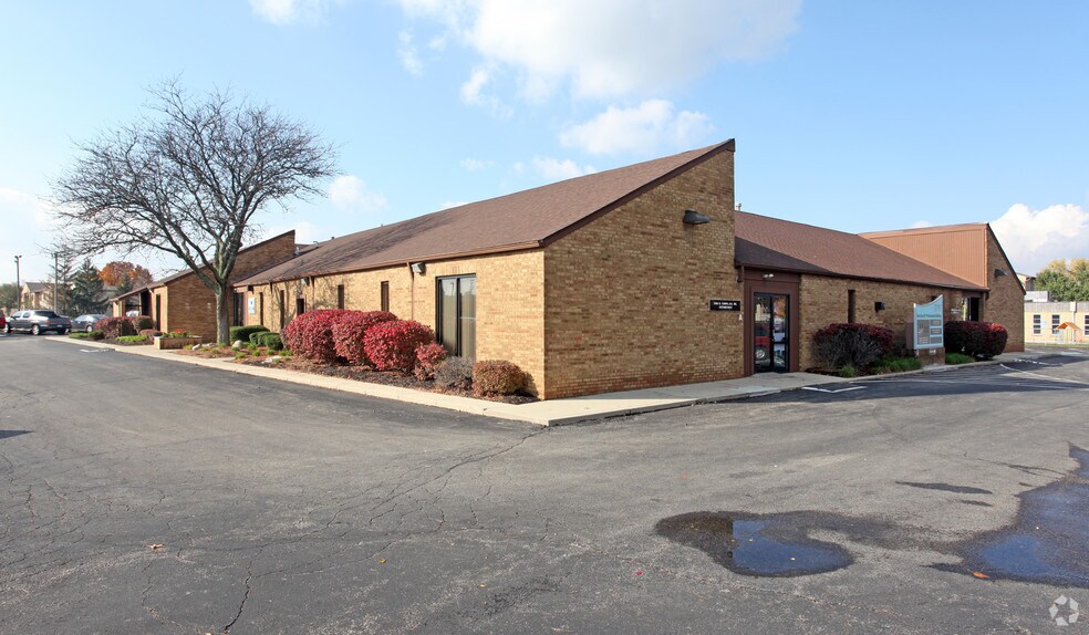 Primary Photo Of 5797 Beechcroft Rd, Columbus Medical For Lease
