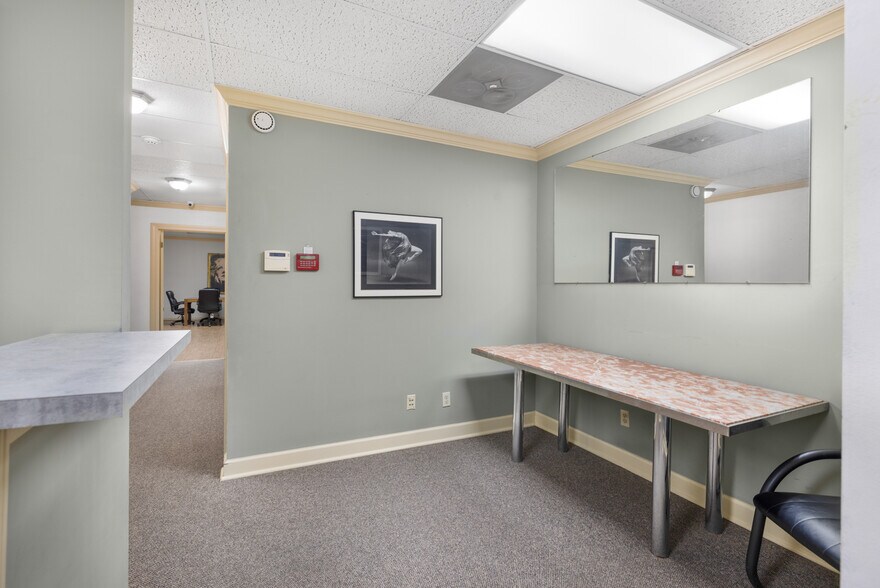 More Photos Of 107-109 W Pleasant Ave, Covington Loft Creative Space For Sale