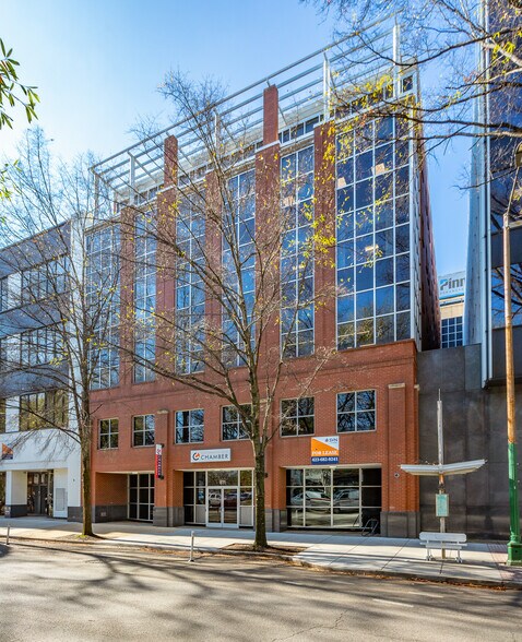 More Photos Of 811 Broad St, Chattanooga Medical For Lease