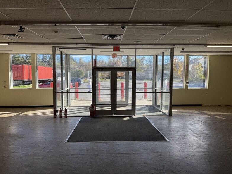 More Photos Of 110 W South St, Groton Freestanding For Sale