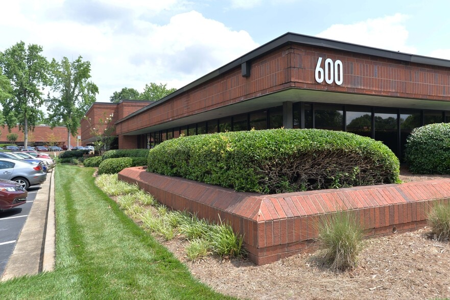 More Photos Of 5300 Oakbrook Pky, Norcross Unknown For Lease