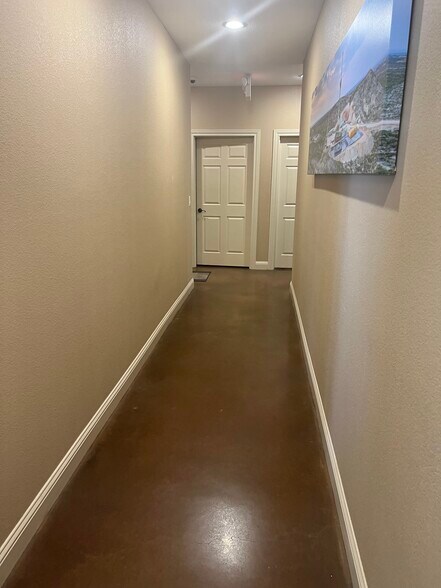 More Photos Of 6413 N State Highway 349, Midland Warehouse For Lease