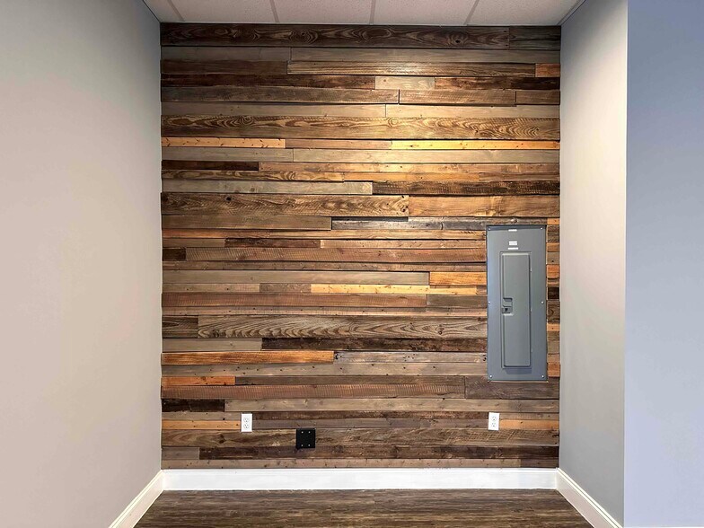 More Photos Of 255 W Lebanon, Frisco Medical For Lease