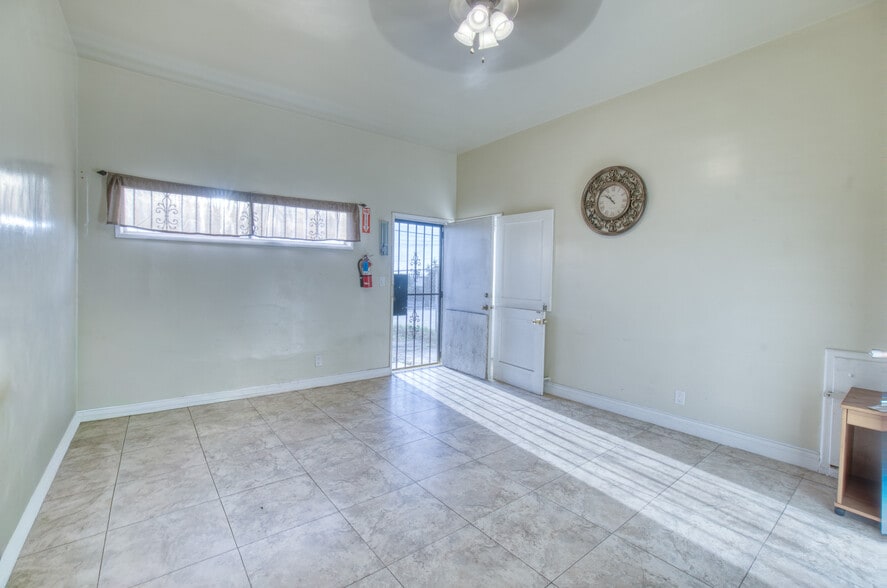 More Photos Of 11123 S Western Ave, Los Angeles Religious Facility For Sale