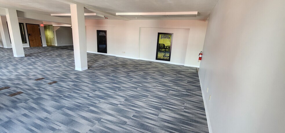 More Photos Of 2144 S Macarthur Blvd, Springfield Office For Lease