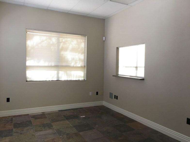 More Photos Of 2575 Montessouri St, Las Vegas Loft Creative Space For Lease