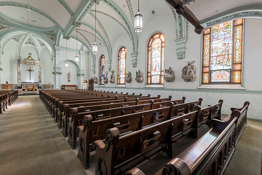 More Photos Of 21 State St, Oil City Specialty For Sale