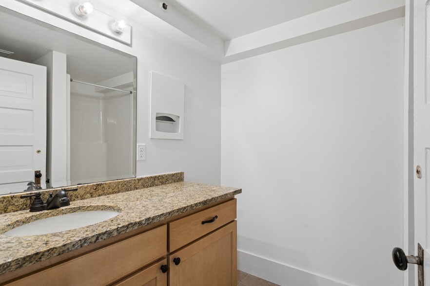 More Photos Of 2033 11th St, Boulder Office For Sale