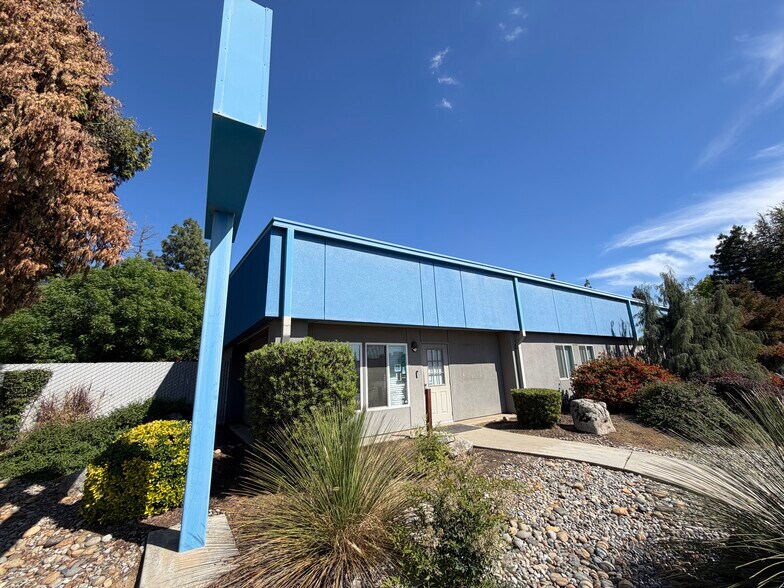 More Photos Of 5802 E Princeton Ave, Fresno Warehouse For Lease