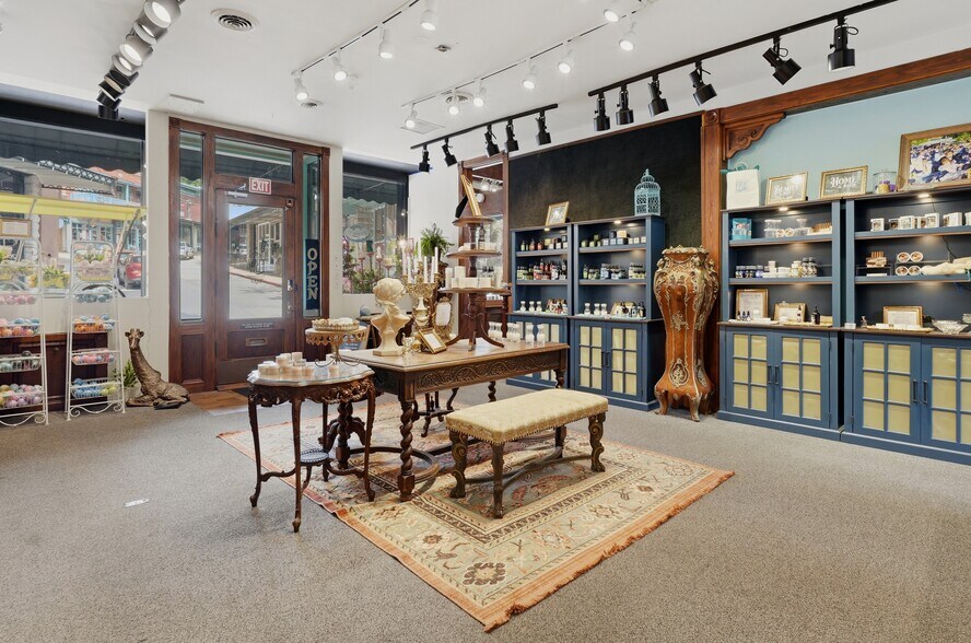 More Photos Of 65 Spring St, Eureka Springs General Retail For Sale
