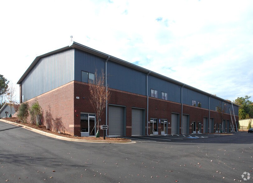 More Photos Of 1815 Hembree Rd, Alpharetta Light Distribution For Lease