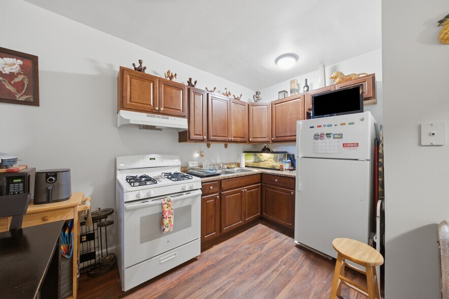 More Photos Of 4742-4748 S Drexel Blvd, Chicago Apartments For Sale