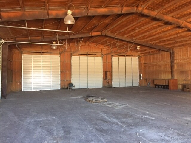 More Photos Of 6750 W 67 Hwy, Cleburne Warehouse For Lease