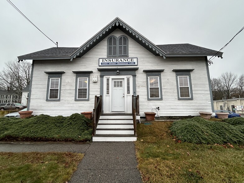 Primary Photo Of 37 Portsmouth Ave, Exeter Office Residential For Sale