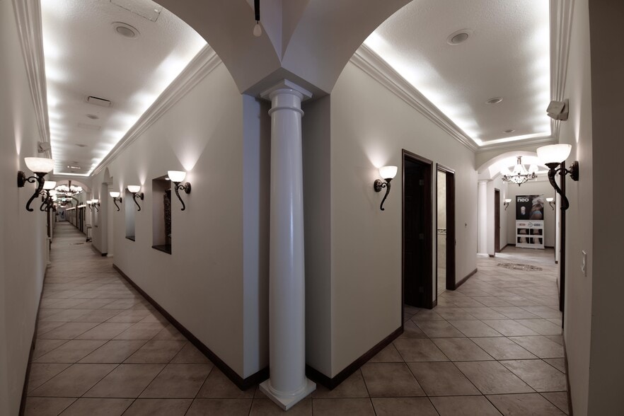 More Photos Of 29103-29115 Center Ridge Rd, Westlake Medical For Lease