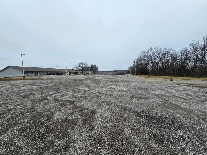 More Photos Of 1920 Bob Griffin Rd, Cameron Hotel For Sale