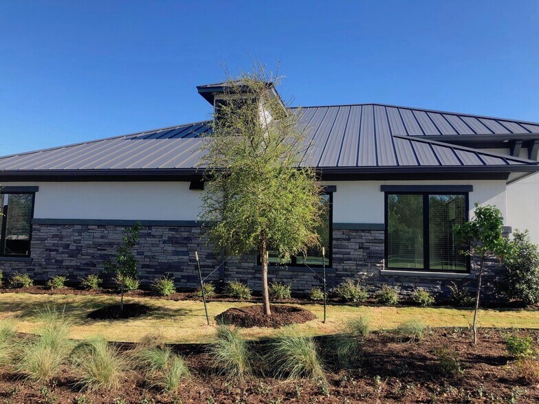 More Photos Of 1312 W Exchange Pkwy, Allen Medical For Lease
