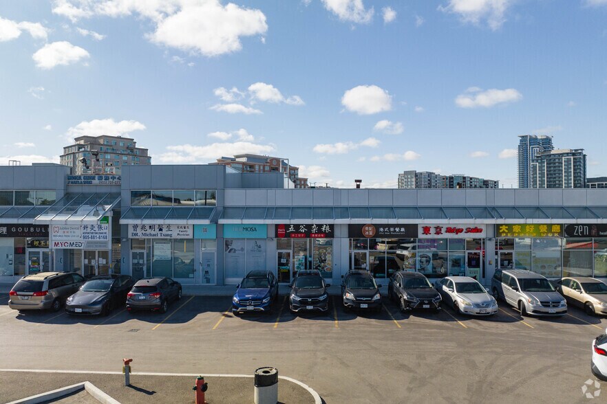 More Photos Of 270-300 W Beaver Creek Rd, Richmond Hill Unknown For Lease
