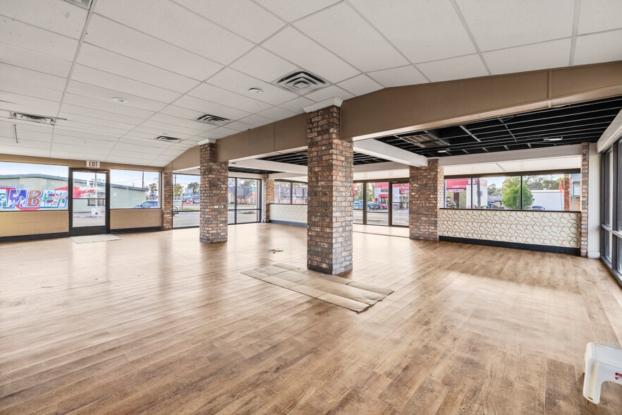 More Photos Of 2608 North St, Nacogdoches Specialty For Lease