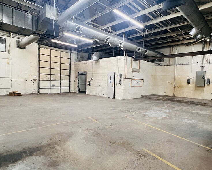 More Photos Of 205-253 12th St SW, Loveland Warehouse For Sale