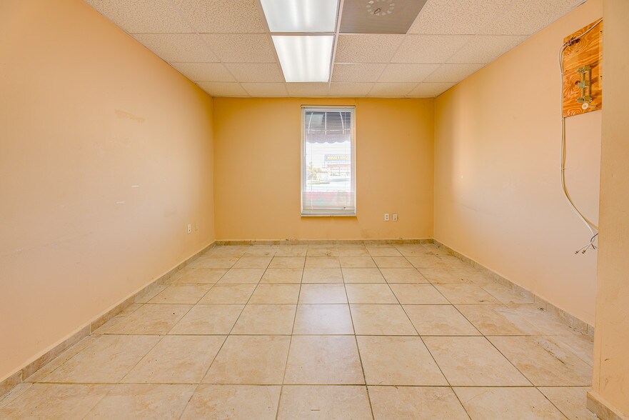 More Photos Of 888 NW 27th Ave, Miami Storefront Retail Office For Lease
