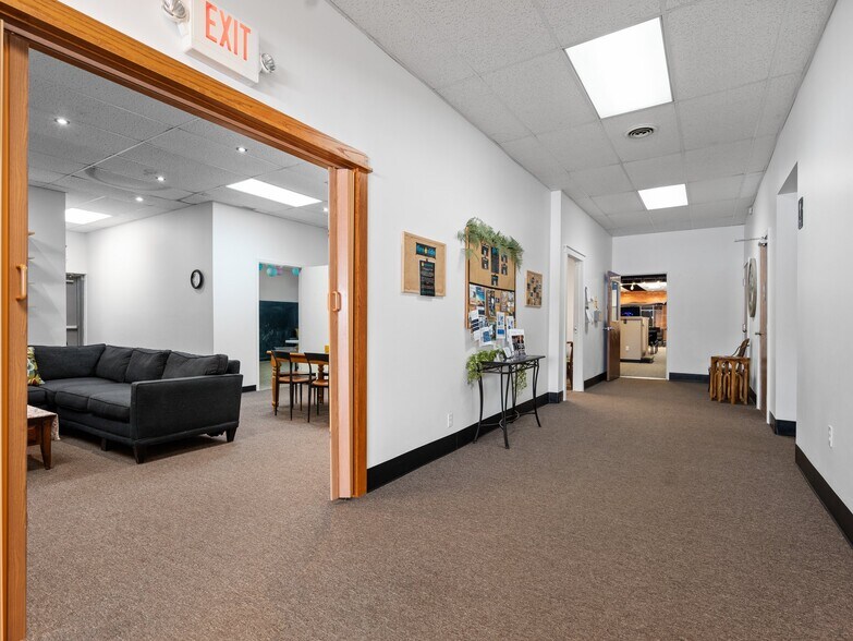 More Photos Of 3211 N Garfield, Traverse City Freestanding For Sale