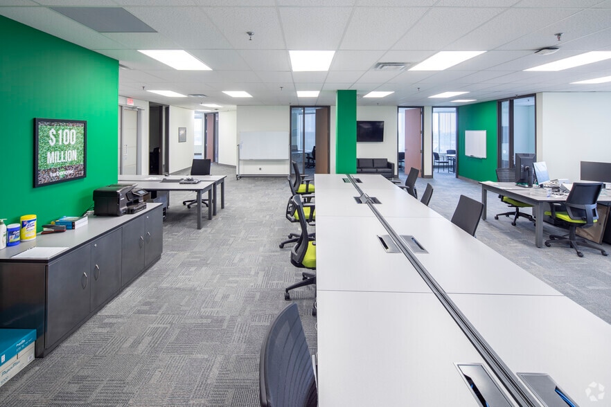 More Photos Of 90 Allstate Pky, Markham Unknown For Lease