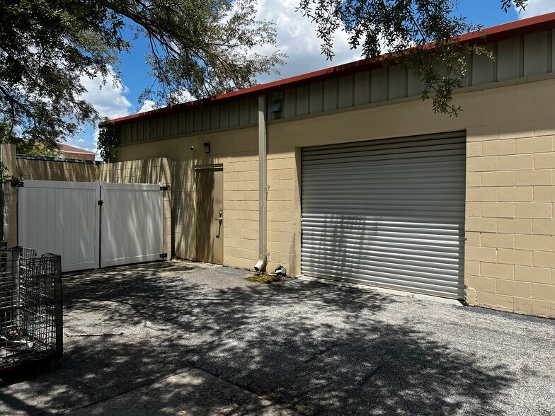 More Photos Of 500 N Willow Ave, Tampa Showroom For Lease